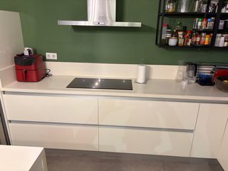 Muebles de cocina blancos