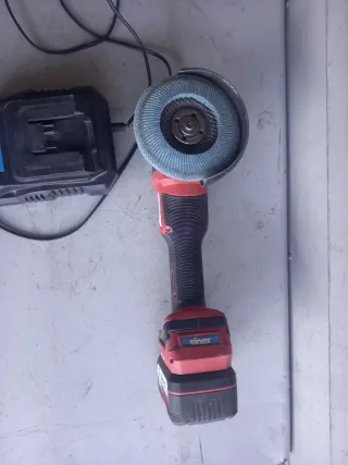 Radial 18v Sinex con cargador