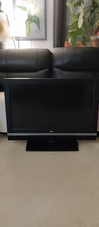 Televisor 37' pantalla plana no es Smart tv