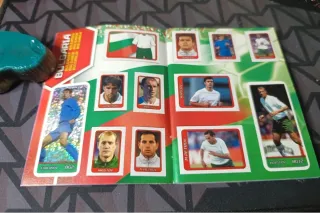 Merlin's Eurostars 2004 Pocket Collection completa