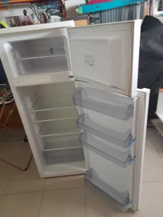 Frigorífico OK MODELO BASICO SEGUNDA VIVIENDA