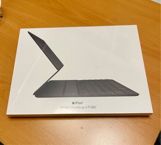Apple Smart Keyboard Folio sin desprecintar