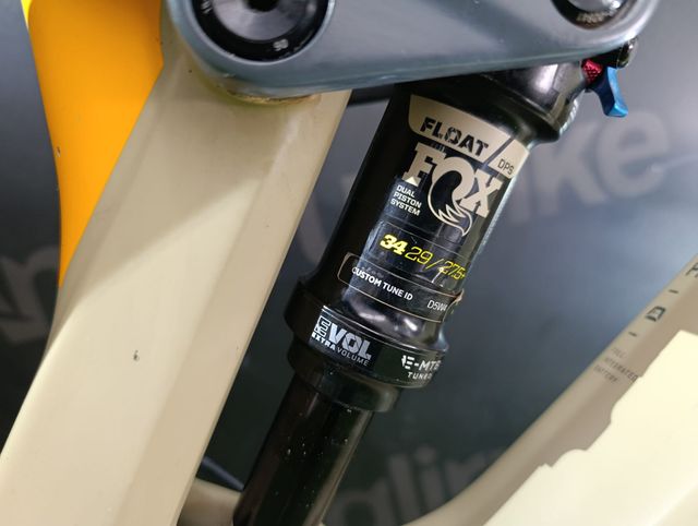 Bici Eléctrica Cube Stereo Hybrid HPC Race 140