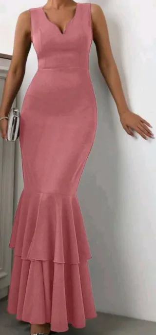 Vestido de fiesta rosa estilo flamenco