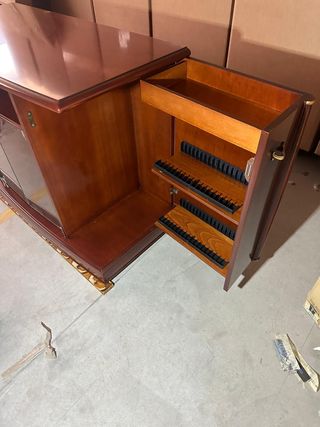 Mesa TV madera oscura