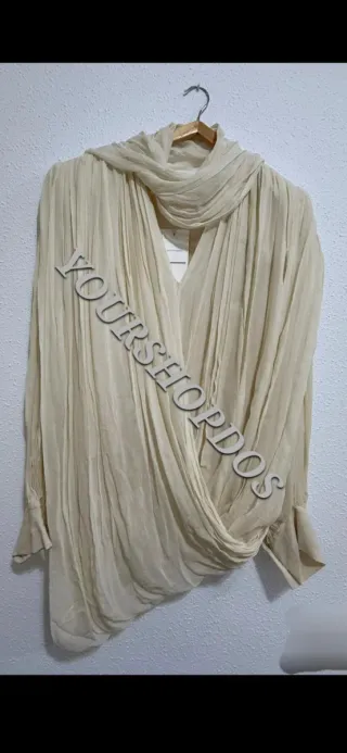 Blusa drapeado hombreras Zara ed. limitada T/XS