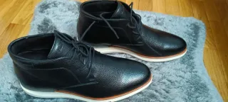 Zapatos negros hombre Talla 43. Nuevos a estrenar