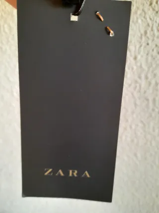 Chaleco Zara Rojo con Capucha