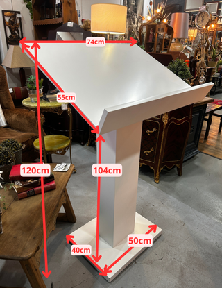 Atril moderno de madera lacada en blanco