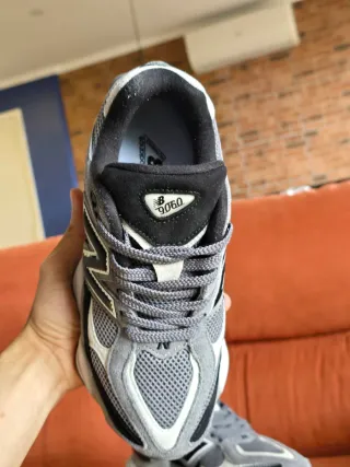 Tênis New Balance 9060 Cinza e Preto