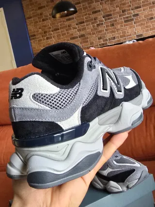 Tênis New Balance 9060 Cinza e Preto