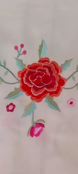 Mantón Flamenca Bordado Beige