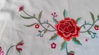 Mantón Flamenca Bordado Beige