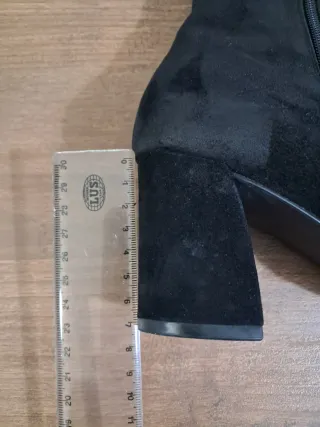 Stivaletti Hogl neri in camoscio