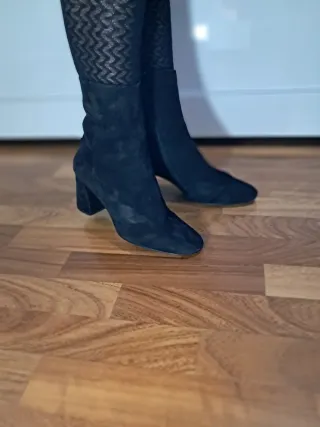 Stivaletti Hogl neri in camoscio