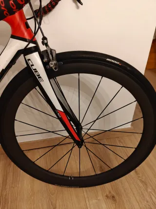 Bicicleta Cube Agree GTC Race