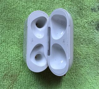 Airpods 3 Izq + Estuche Cargador Blanco