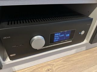 Arcam AVR21 Receptor AV con licencia bass control