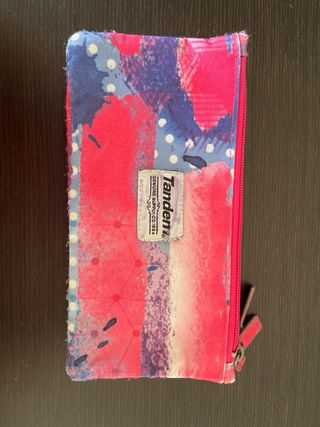 Conjunto bandolera, estuche y neceser marca Tandem