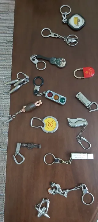 Lote de 14  llaveros antiguos