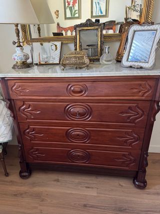 Cómoda vintage restaurada