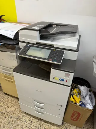 Fotocopiadora Profesional Ricoh MPC3003