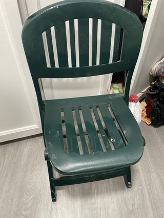 Sillas de plástico verdes plegables son 6