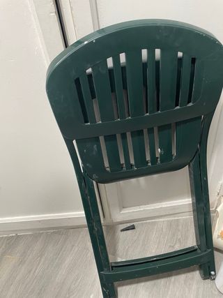 Sillas de plástico verdes plegables son 6