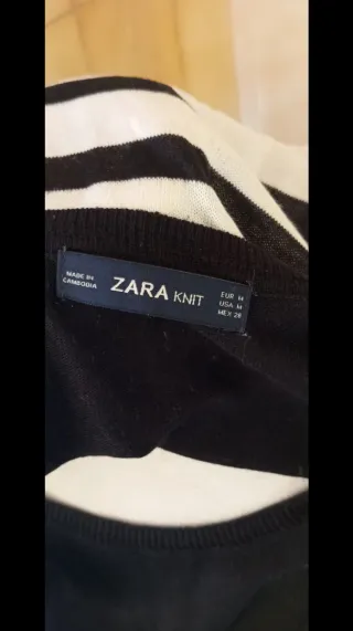 Jersey rayas blanco y negro con toques amarillos