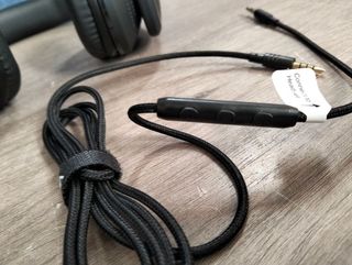 V7 HA701-3NP - Auriculares con micrófono