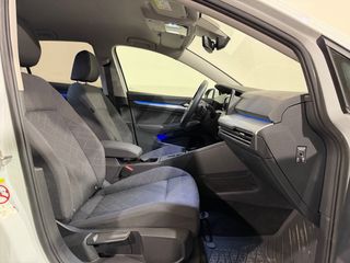 Volkswagen Golf Life 1.5eTSI 130cv DSG 2023