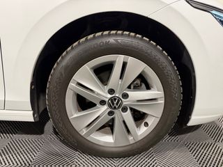 Volkswagen Golf Life 1.5eTSI 130cv DSG 2023