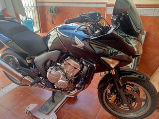 Honda CBF 600 SA Negra