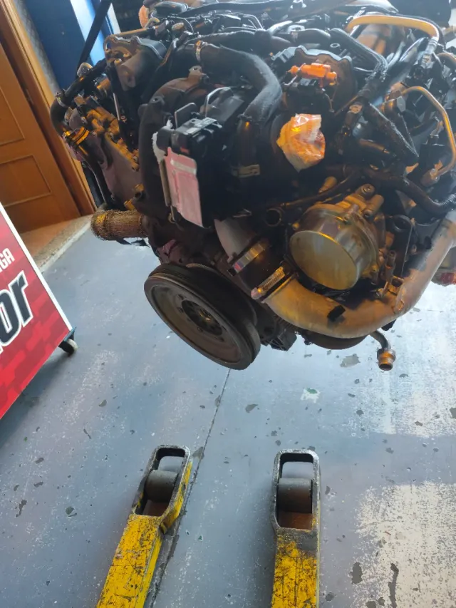 Motor Audi Q5 3.0 TDI