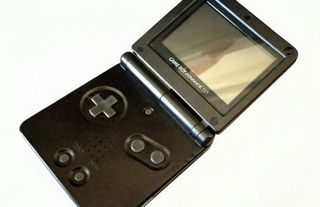 Game Boy Advance SP Negra para reparar + juego