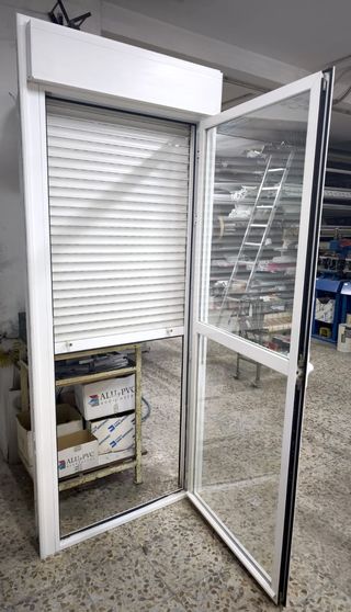 Puerta abatible de Aluminio 88 x 218 cm