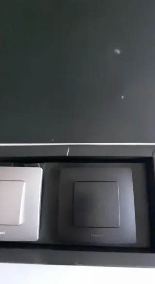 Interruptores modernos Legrand (12 unidades) nuevo