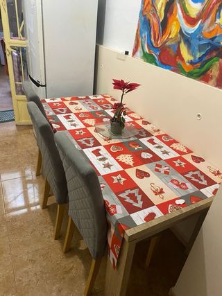 Mesa y 4 Sillas Comedor