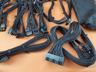 Fuente Alimentación ROG Strix 1000W Gold Aura