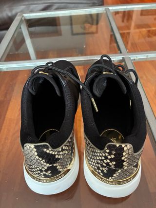 Zapatillas Michael Kors Negras y Doradas