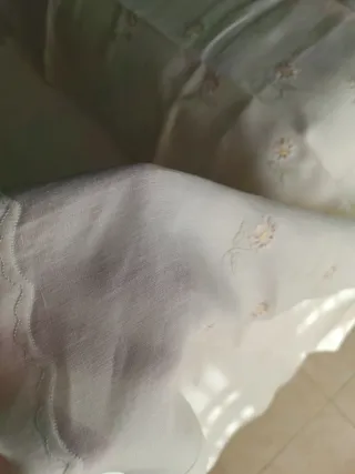 Lenzuolo e federe in lino ricamato