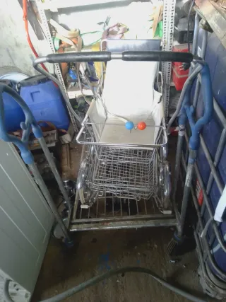 Carro de bebé antiguo