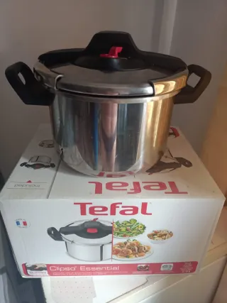 Olla a presión Tefal Clipso Essential 7L