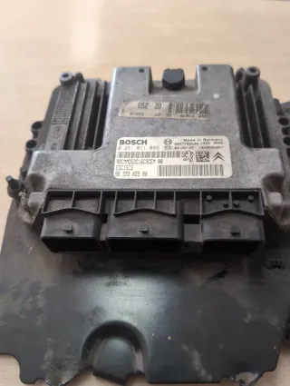 Centralita ECU Bosch Peugeot 206 1.4 HDI