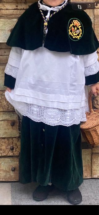 Túnica de monaguillo verde y blanca