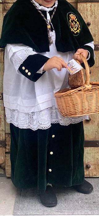 Túnica de monaguillo verde y blanca