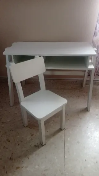 Escritorio y silla infantil blanco