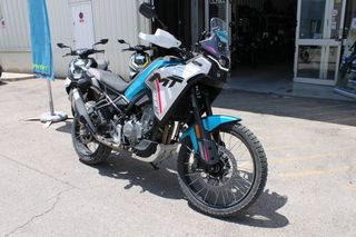 CFMOTO 450 MT Akrapovič Ed. Limitada