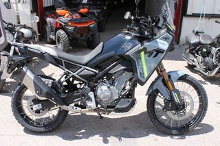 CFMOTO 450 MT Akrapovič Ed. Limitada