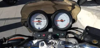 Honda Hornet 1998 Plata - 10.000 km